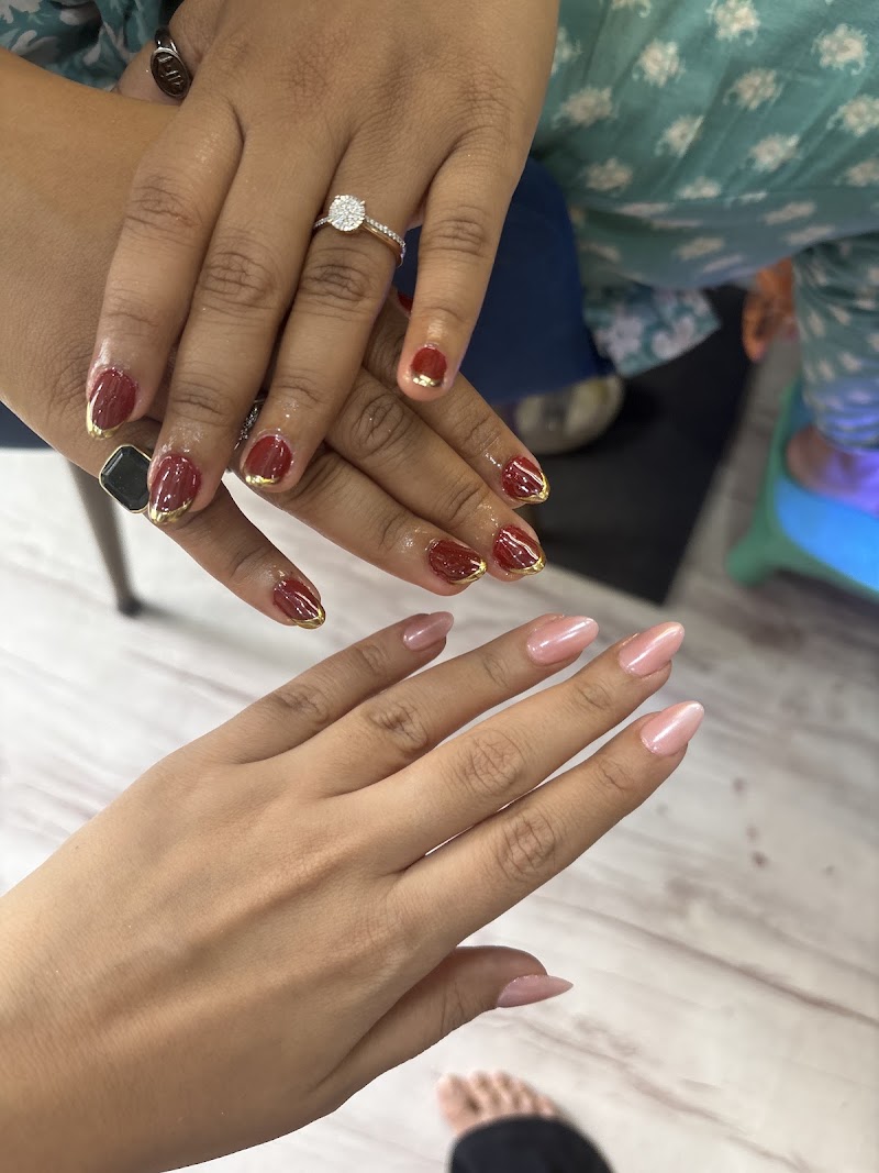 the classy nails, nail salon in Varanasi, India, photo 2 of 10