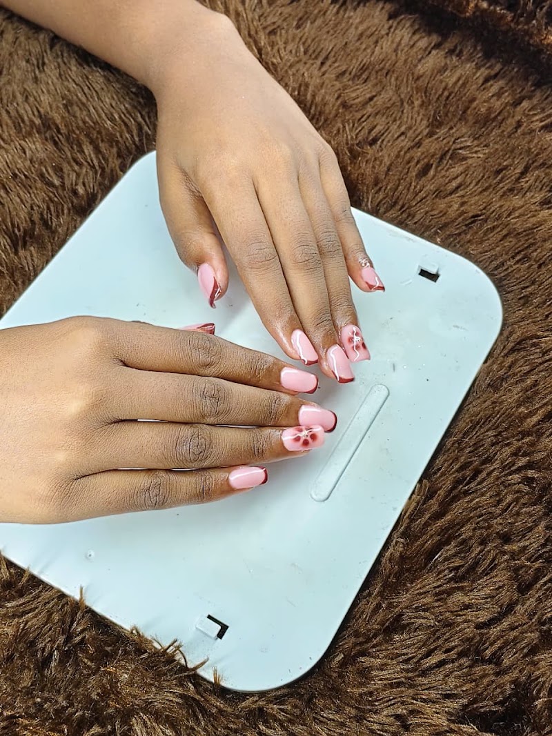 the classy nails, nail salon in Varanasi, India, photo 3 of 10