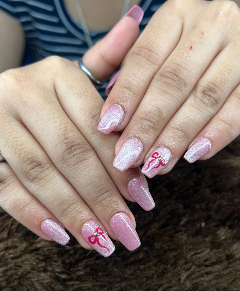 the classy nails, nail salon in Varanasi, India, photo 4 of 10
