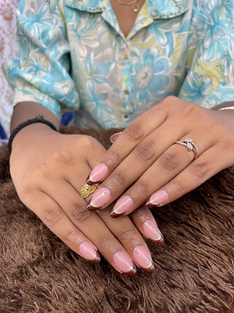 the classy nails, nail salon in Varanasi, India, photo 5 of 10